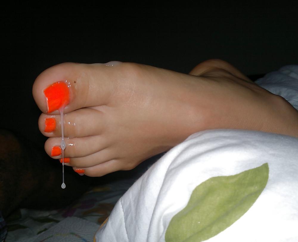 8P My wife's feet and sexy toes.