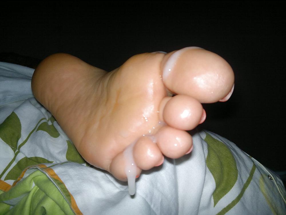 8P My wife's feet and sexy toes.