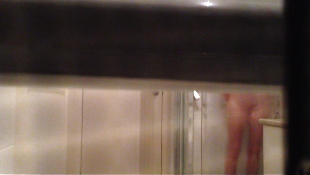 25P Hot teen shower voyeur