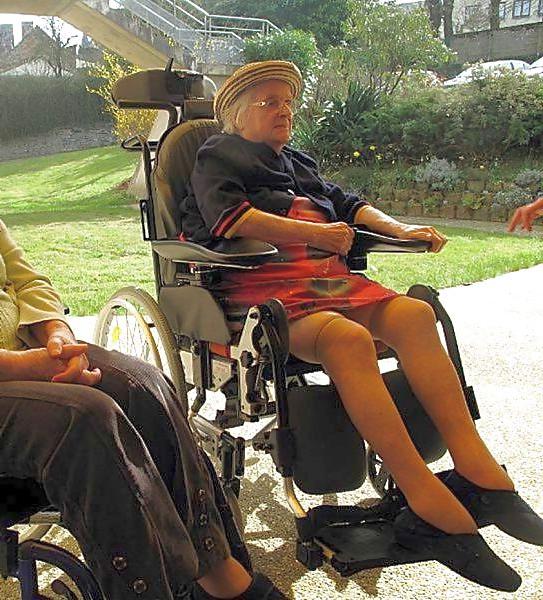 25P Grandma upskirt