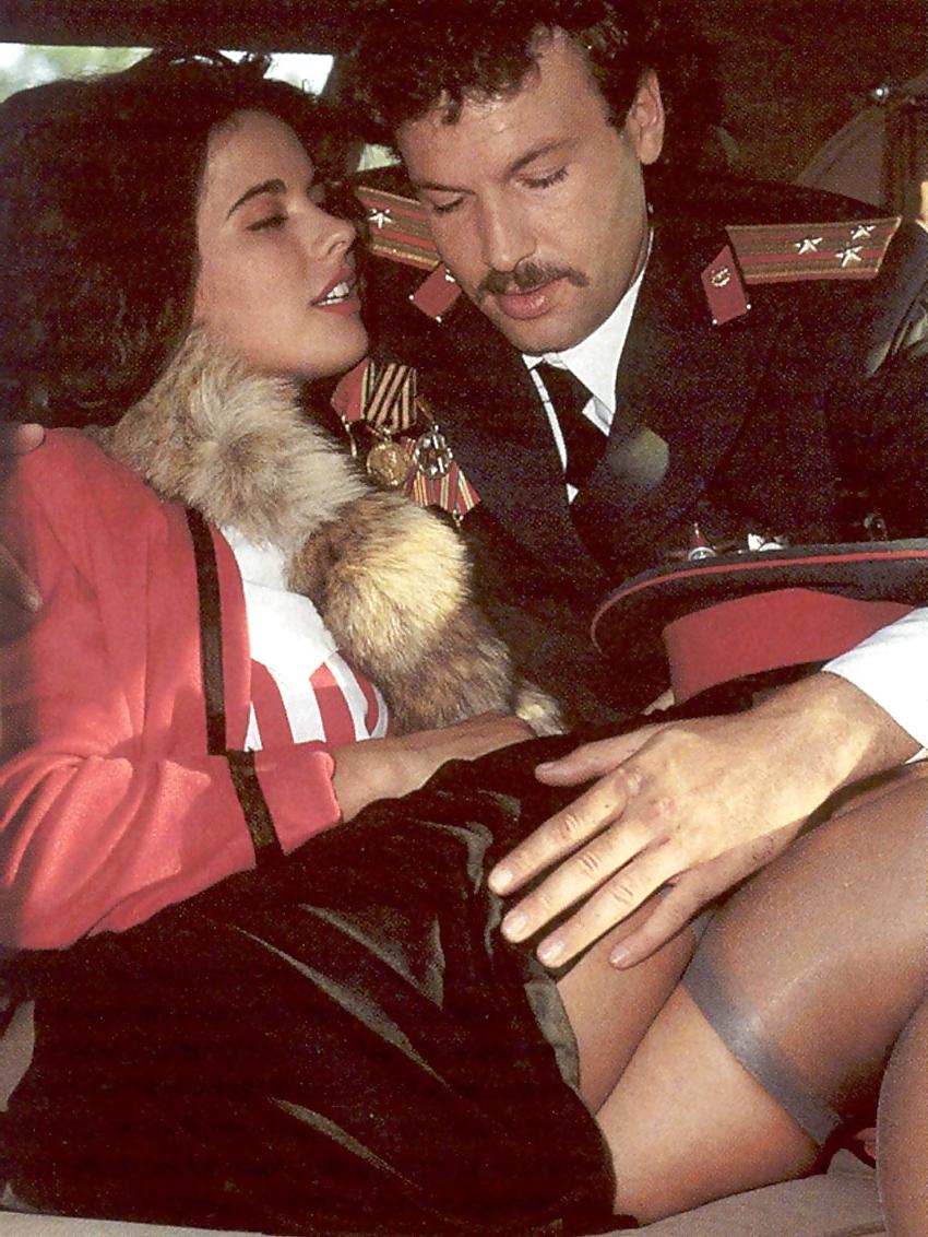 14P Some Images of RETRO BABE FUCKS AND SUCKS