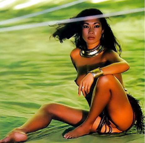 21P ASIAN HONEYS