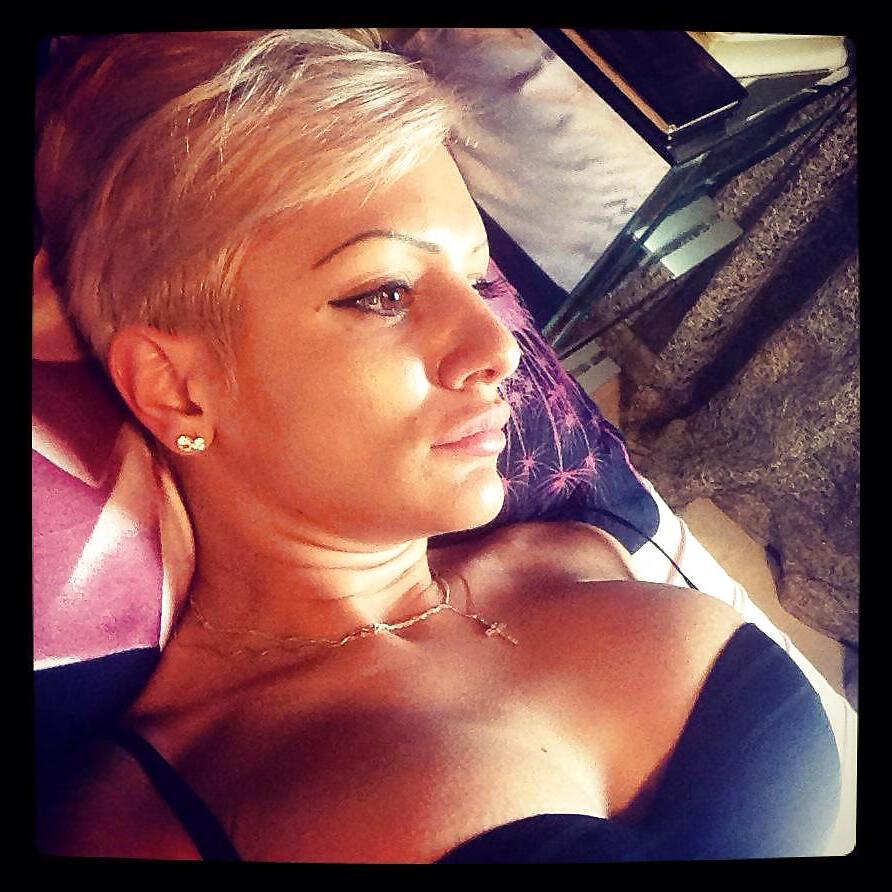 25P Short hair perfect tits