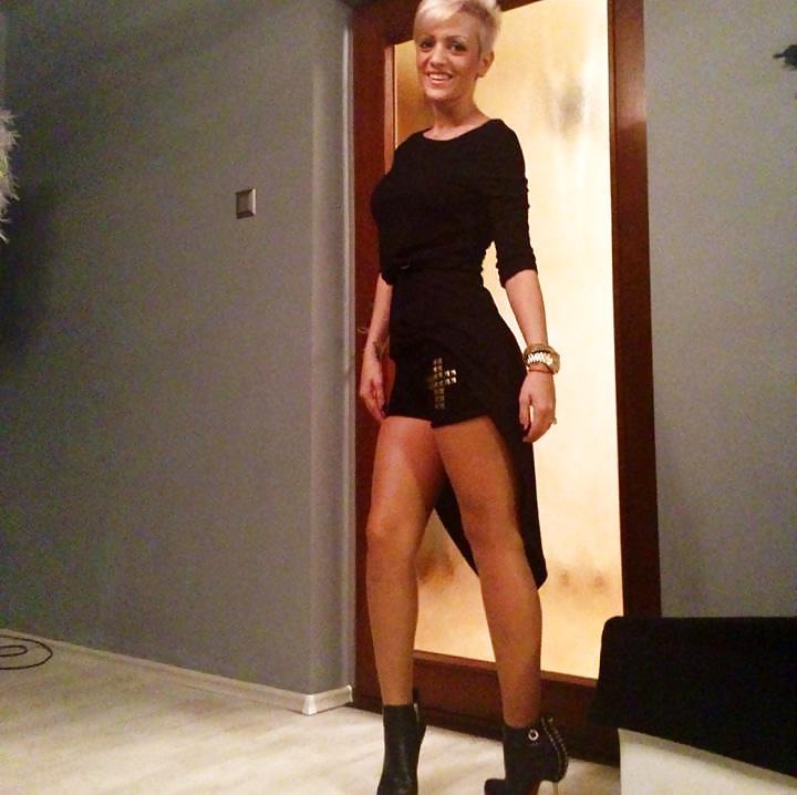 25P Short hair perfect tits