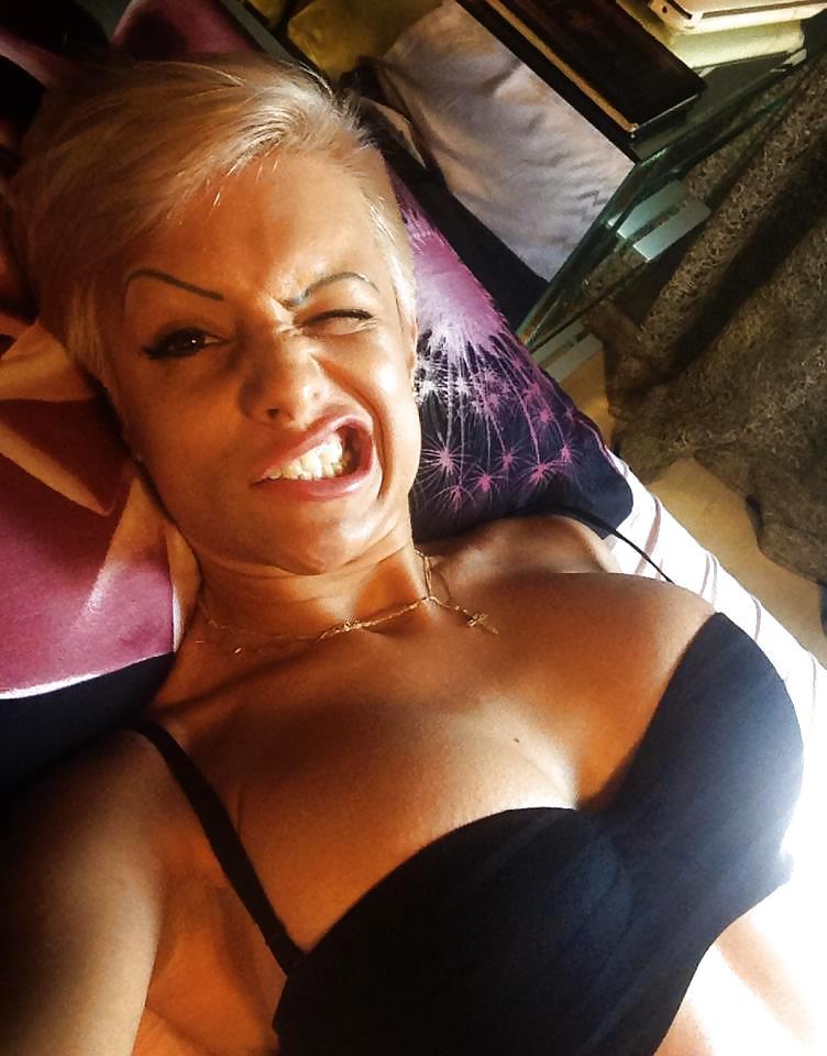 25P Short hair perfect tits