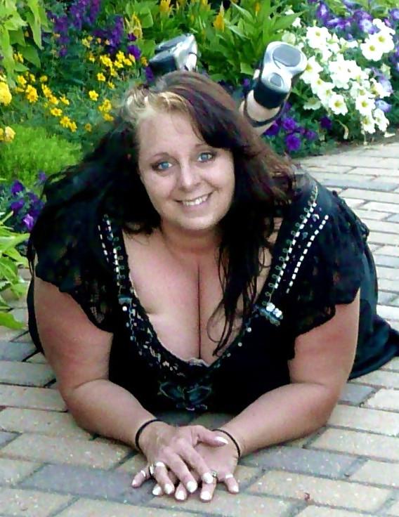 25P BBW Cleavage Collection #16