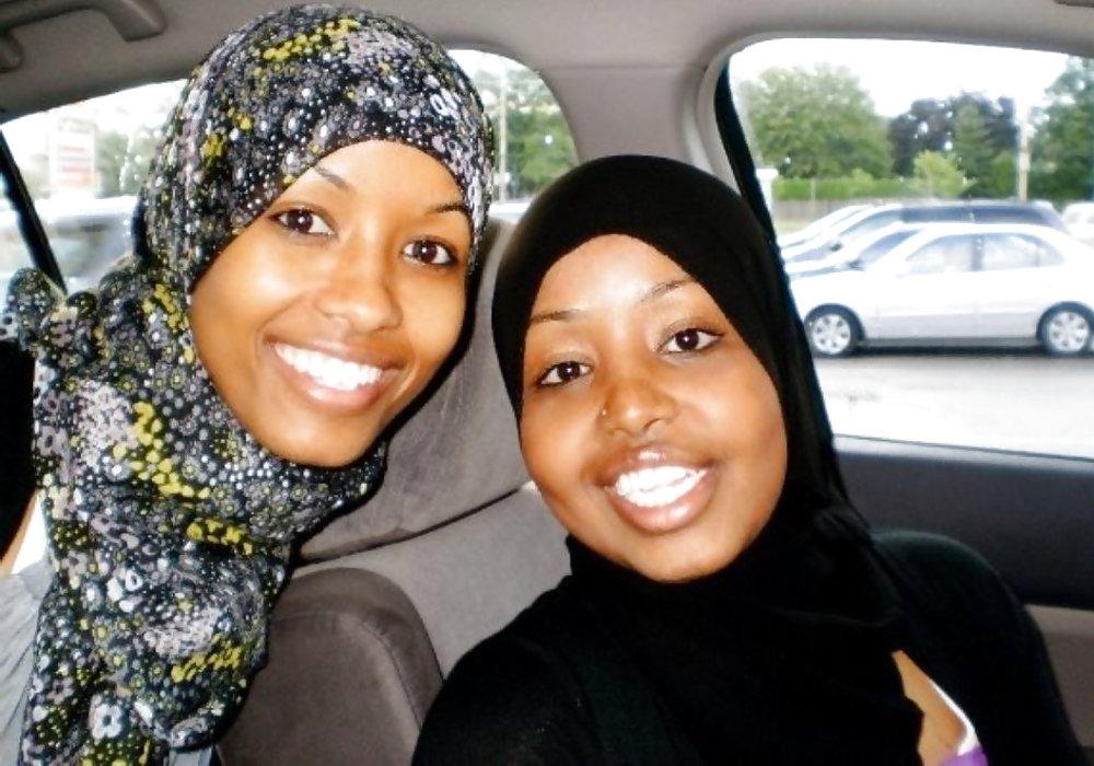 14P Who Else Wants To Cum On These Black Muslim Faces?