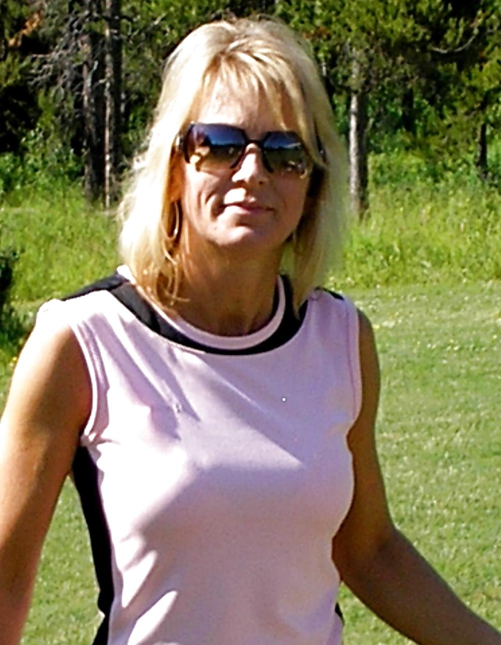 6P Golf fun milf