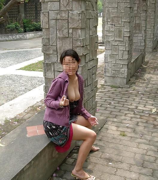 10P Hot Asian Mom Public Nude