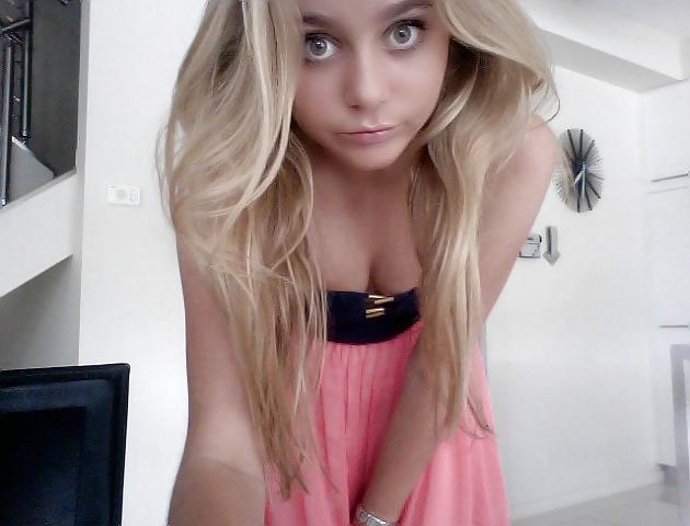 25P Teen Cleavage 2