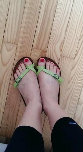 25P Even More Feet, Footjobs and Stuff
