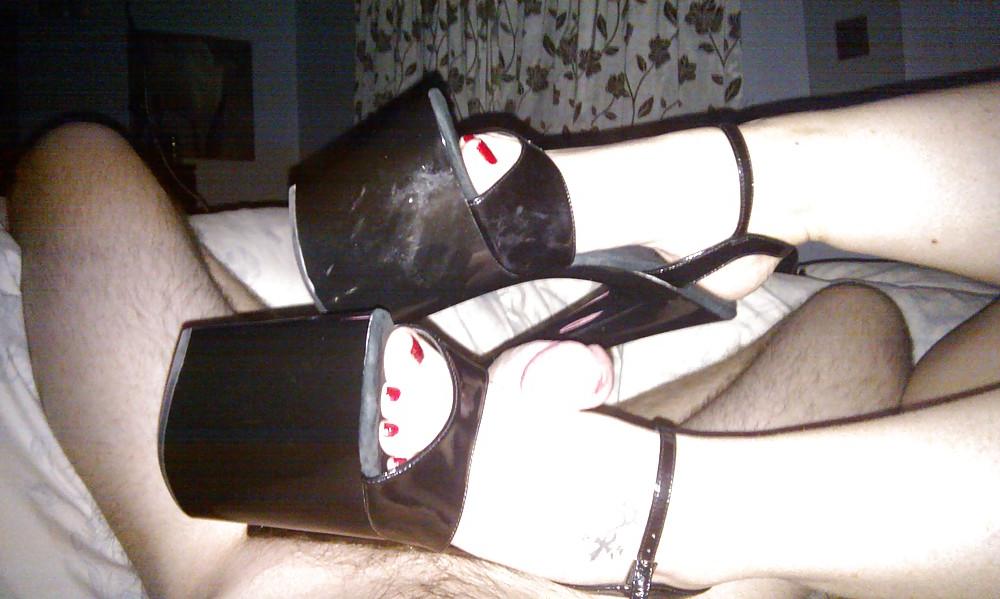 25P Even More Feet, Footjobs and Stuff