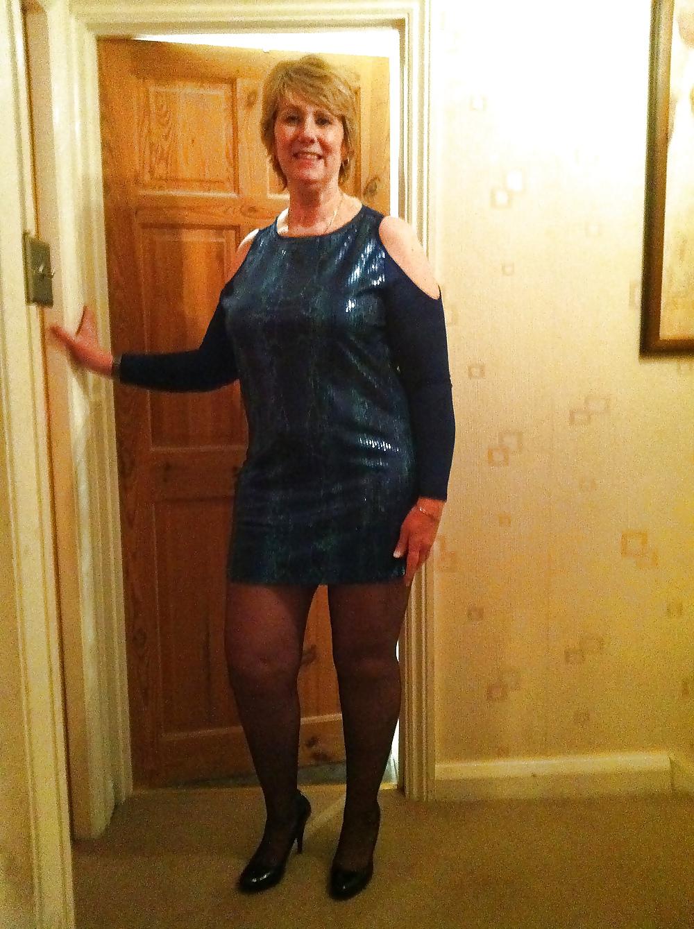 25P British MILF Karen