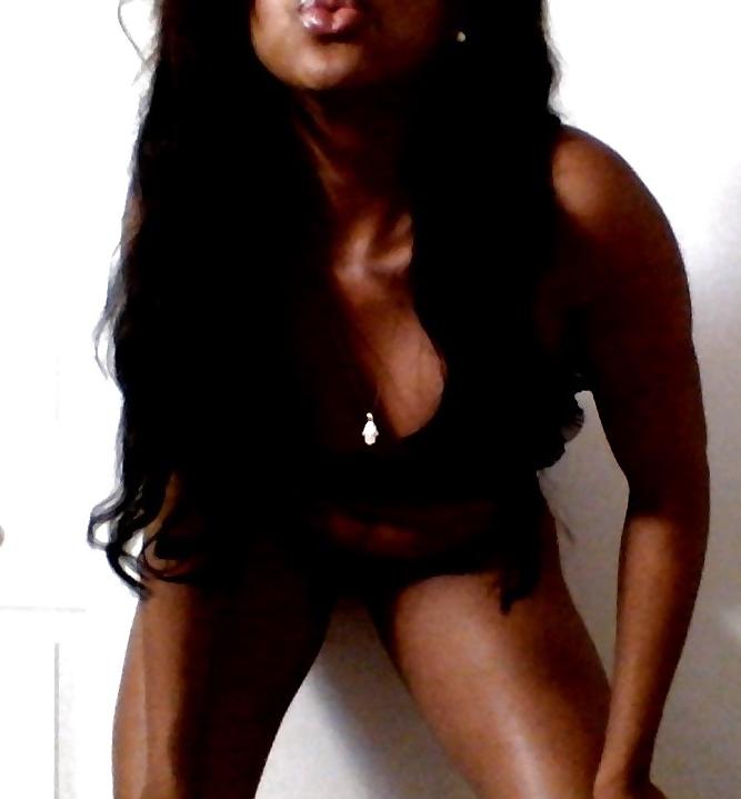 5P Ebony Goddess wants to use her Big black strapon