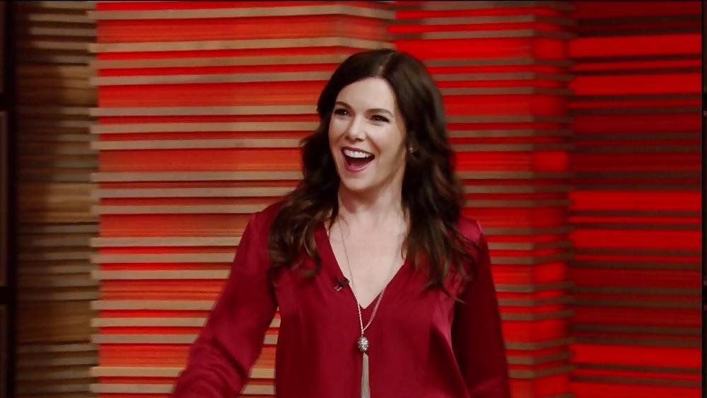 5P Lauren Graham - Red Satin Blouse