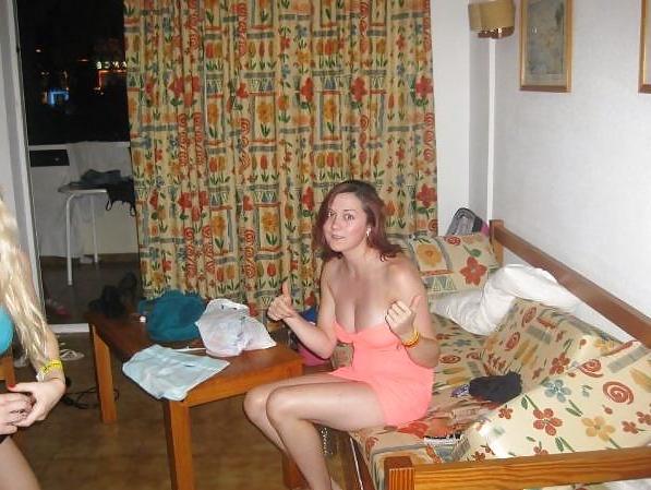 7P British Leeds girls on holiday 
