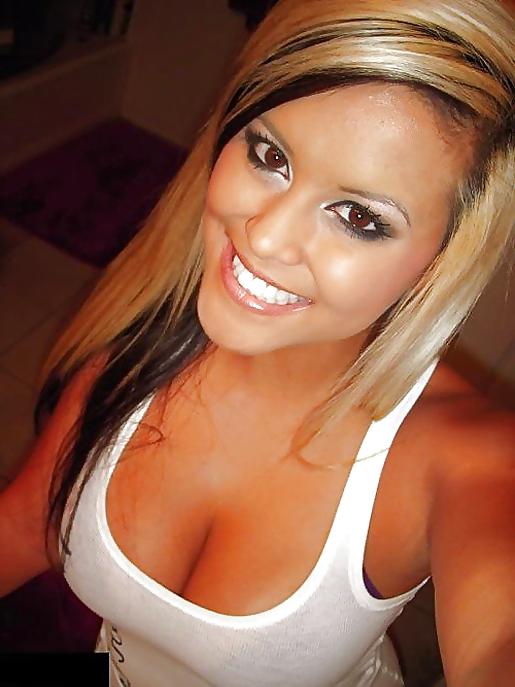 15P Sexy Cleavage 48