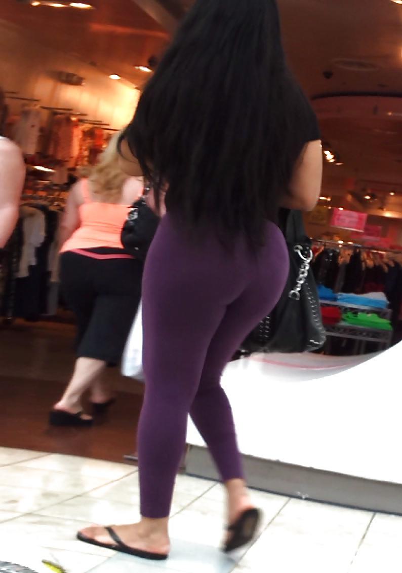 5P Thick Black BUBBLE booty in tights and shorts VOYEUR