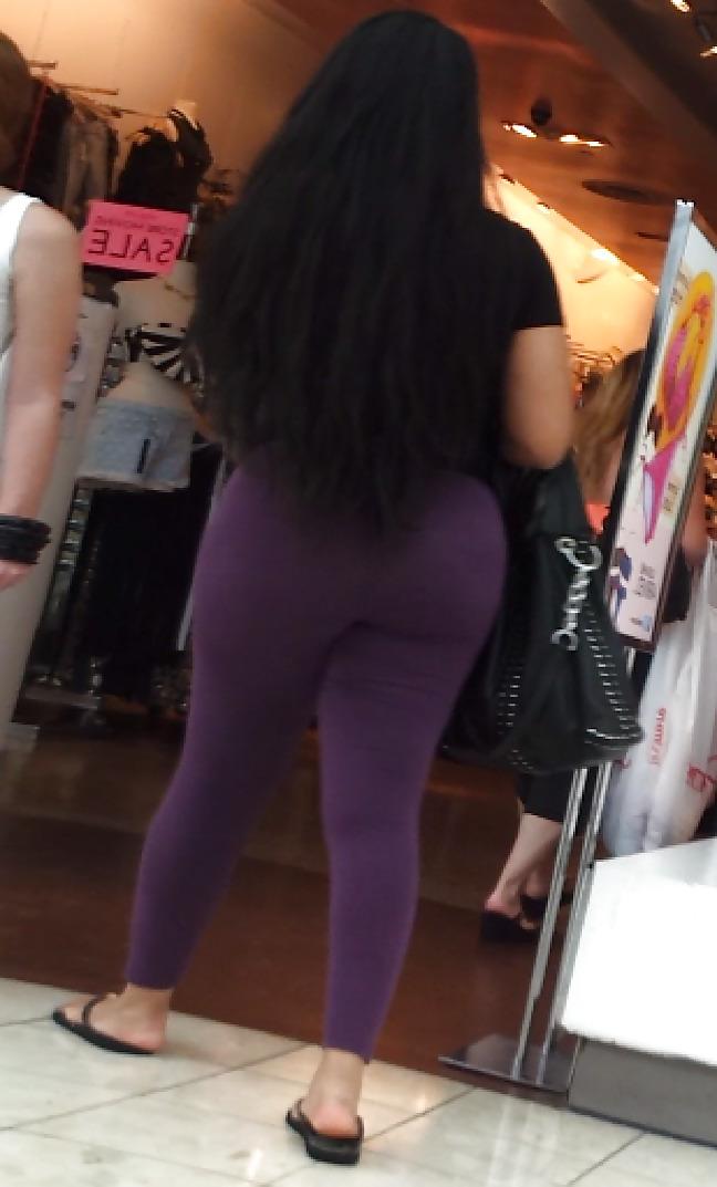 5P Thick Black BUBBLE booty in tights and shorts VOYEUR