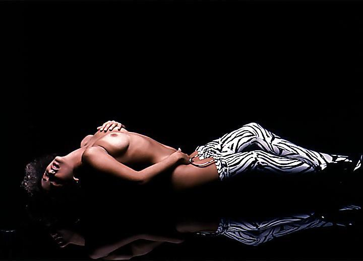 25P Hot retro girls 11