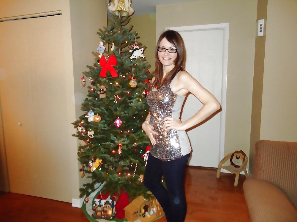 8P PamelaTS...a sexy TRANSSEXUAL with eyeglasses...