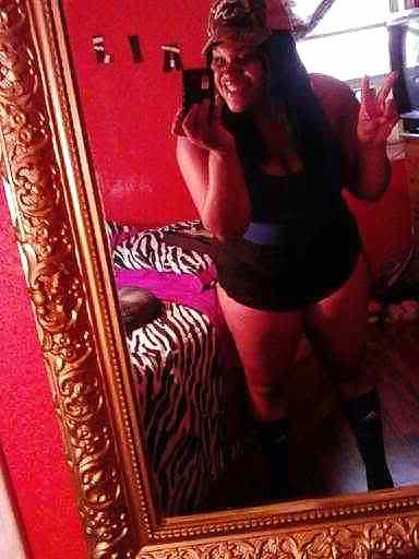 25P Big booty black teens