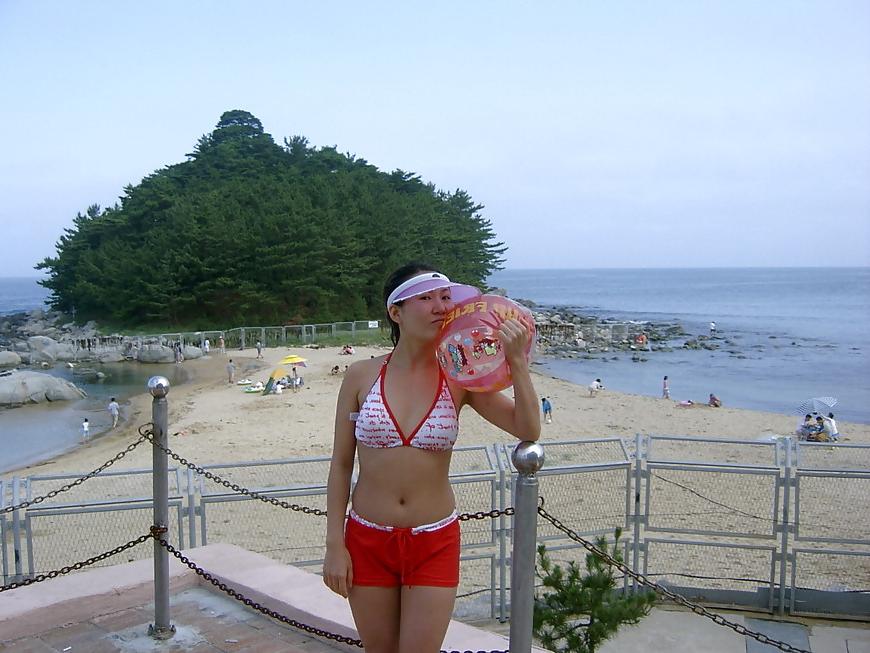 15P Korean GF naked photos on holidays