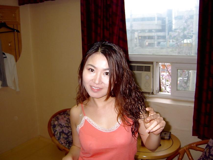 15P Korean GF naked photos on holidays