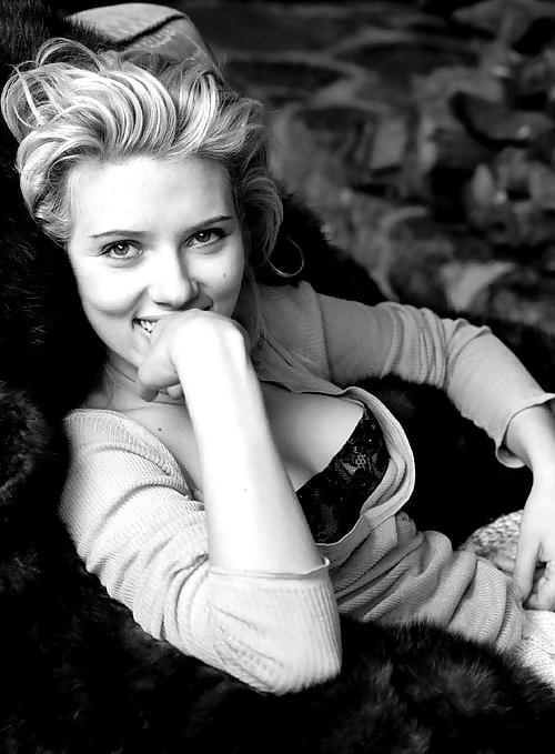 10P Gorgeous Scarlett Johansson 