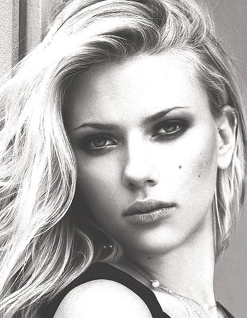 10P Gorgeous Scarlett Johansson 