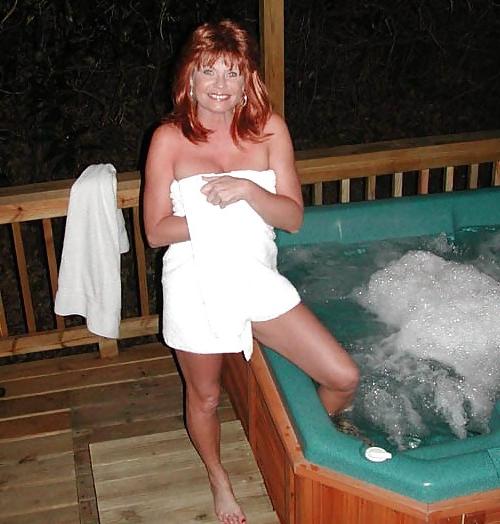 14P Wife in the shower