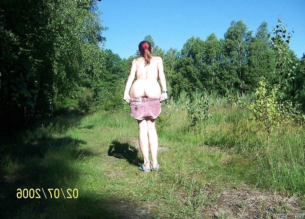 25P Babe in stockings riding fast