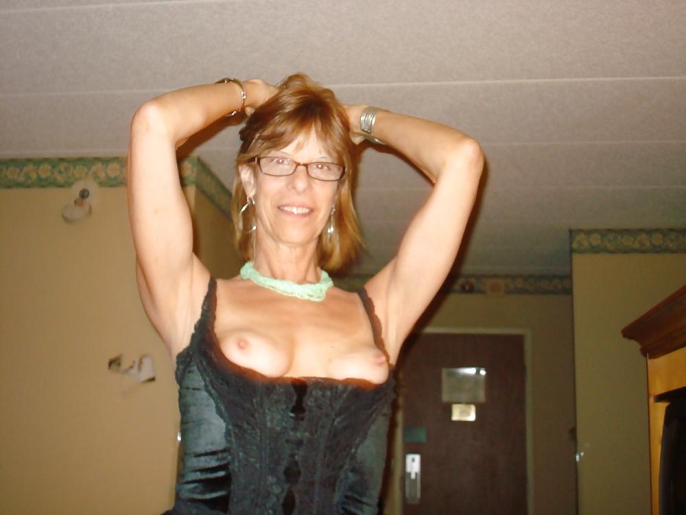 25P We love black our husbands sit back and watch