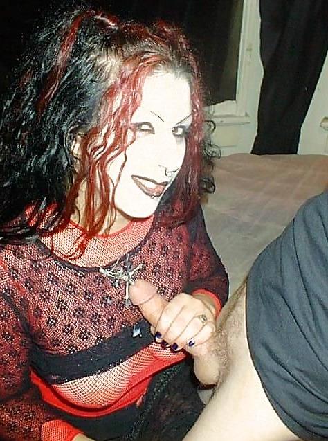 20P Gothic Chick