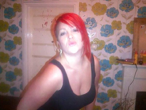 11P British amii jones & mum 