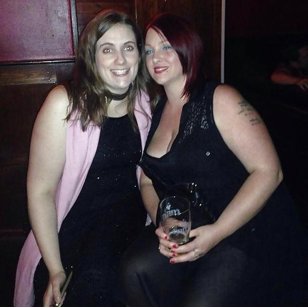 11P British amii jones & mum 