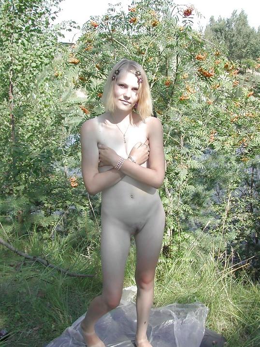 17P Nude in nature