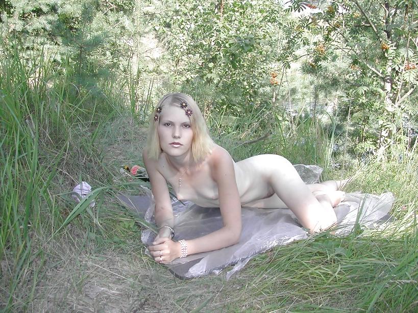 17P Nude in nature