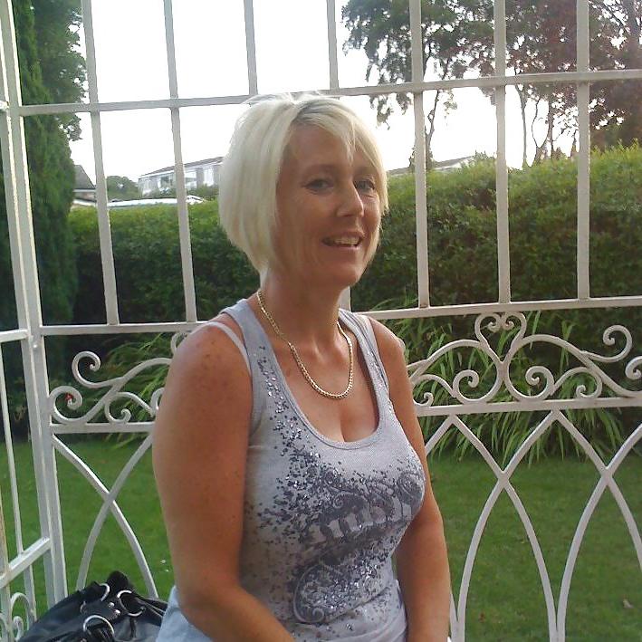 5P British Karen Deighton 