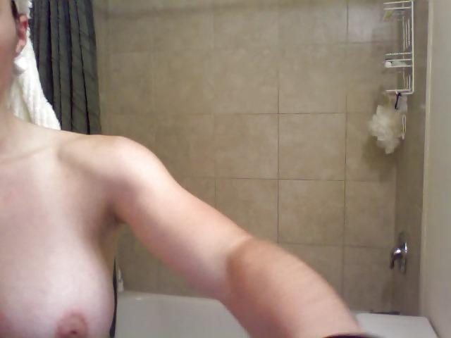 25P Hot girl in the shower