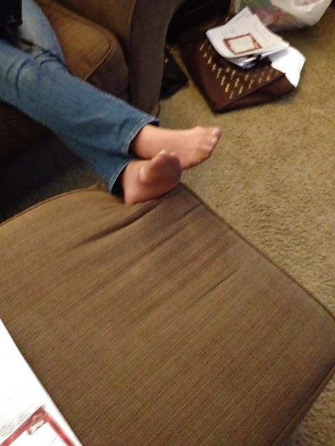 11P More candids of my pantyhose feet and toes.
