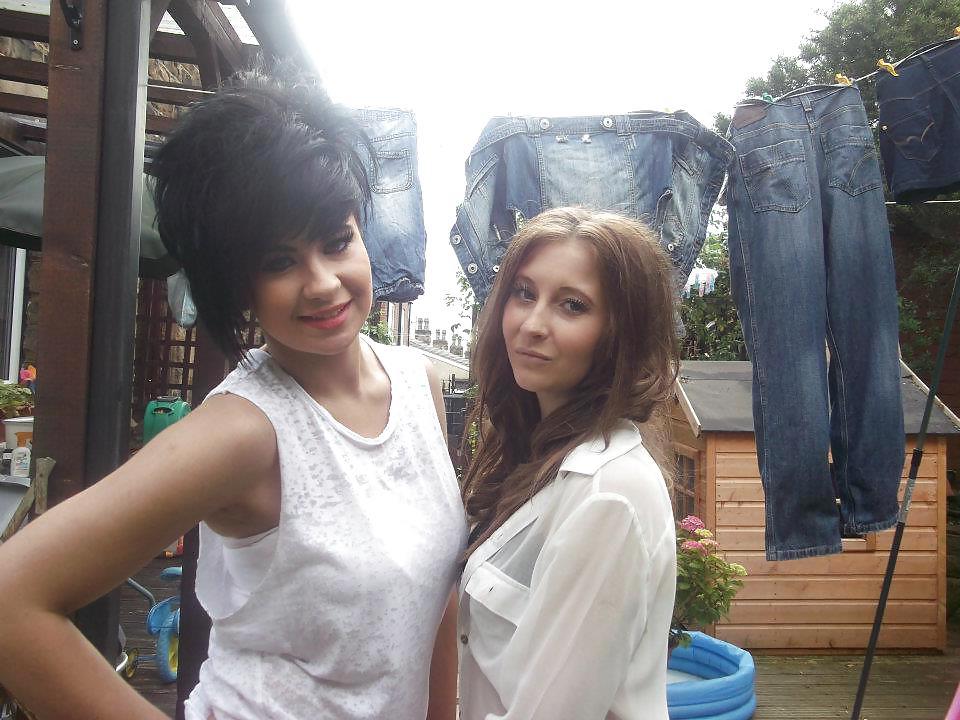 7P British Debbie & Julie 