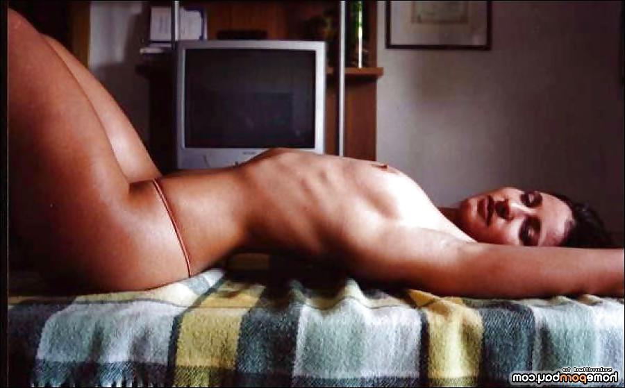 13P Hot retro honey posing