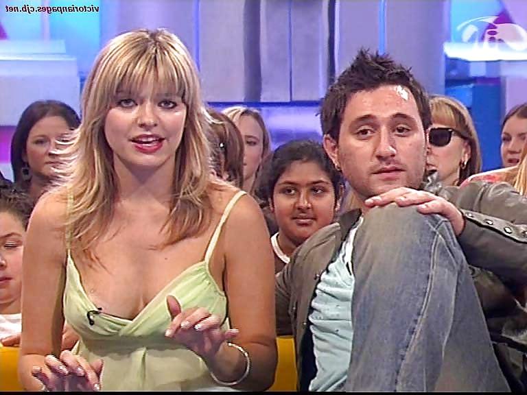 8P Holly Willoughby - Hot British Celeb, Sexy Pics!