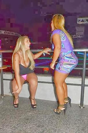 6P Andressa Urach e Yani de Simone Upskirt dancing funk