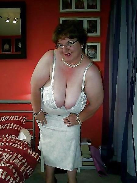 25P Mature BBW Granny 6