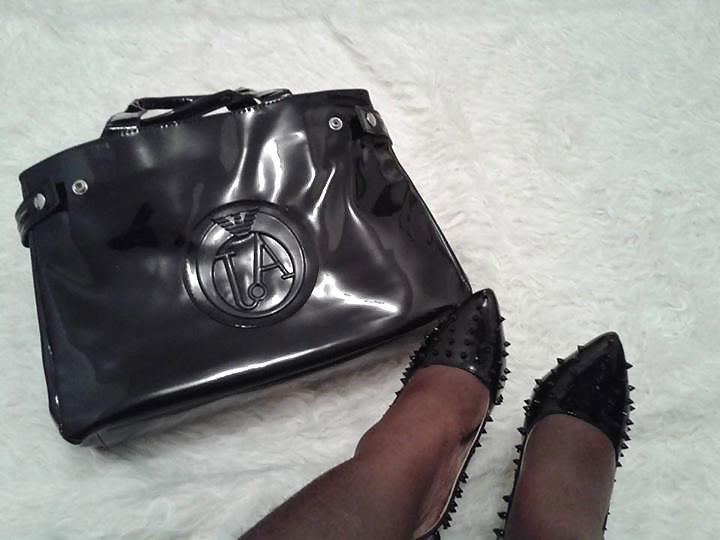 24P French Black Ebony Bonasses
