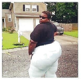 23P Bbw asses bent over 2