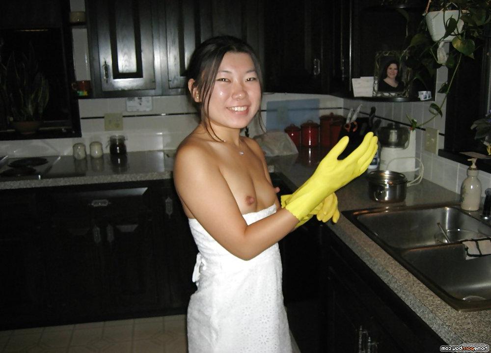 14P Asian GF posing and sucking dick
