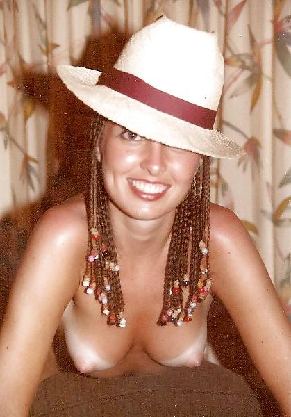 25P Retro Babes Letting Their Tits Hang